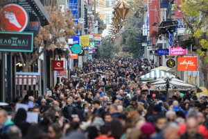 Γιορτές με έξαρση γρίπης και κορωνοϊού