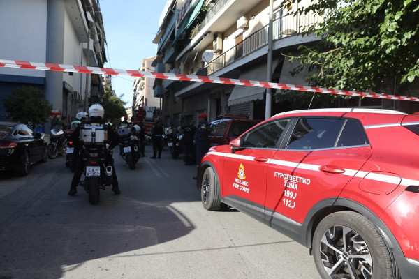 Συναγερμός στον Κολωνό: Έκρηξη σε κτίριο στην οδό Πλάτωνος - Τέσσερις τραυματίες