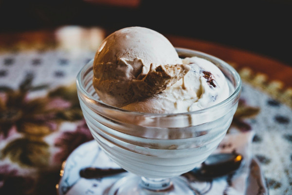 Τι να κάνετε αν φάτε χαλασμένο παγωτό