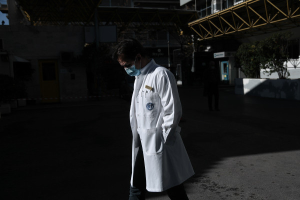 Το burnout «σαρώνει» το ΕΣΥ - Μία δικαστική απόφαση που επιβεβαιώνει τη σκληρή πραγματικότητα