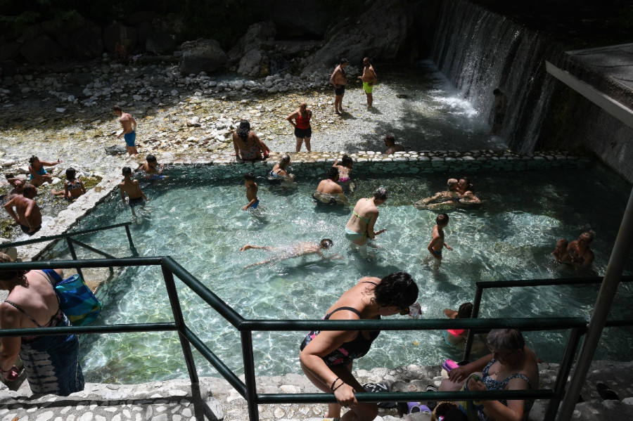 ΕΟΠΥΥ: Οι δικαιούχοι του επιδόματος λουτροθεραπείας - Τι δικαιολογητικά απαιτούνται