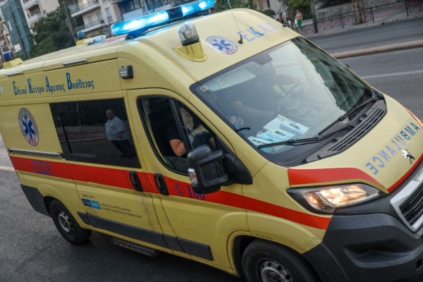 Ρέθυμνο: 22χρονη έπεσε στο κενό από τον 2ο όροφο πολυκατοικίας – Νοσηλεύεται τραυματισμένη