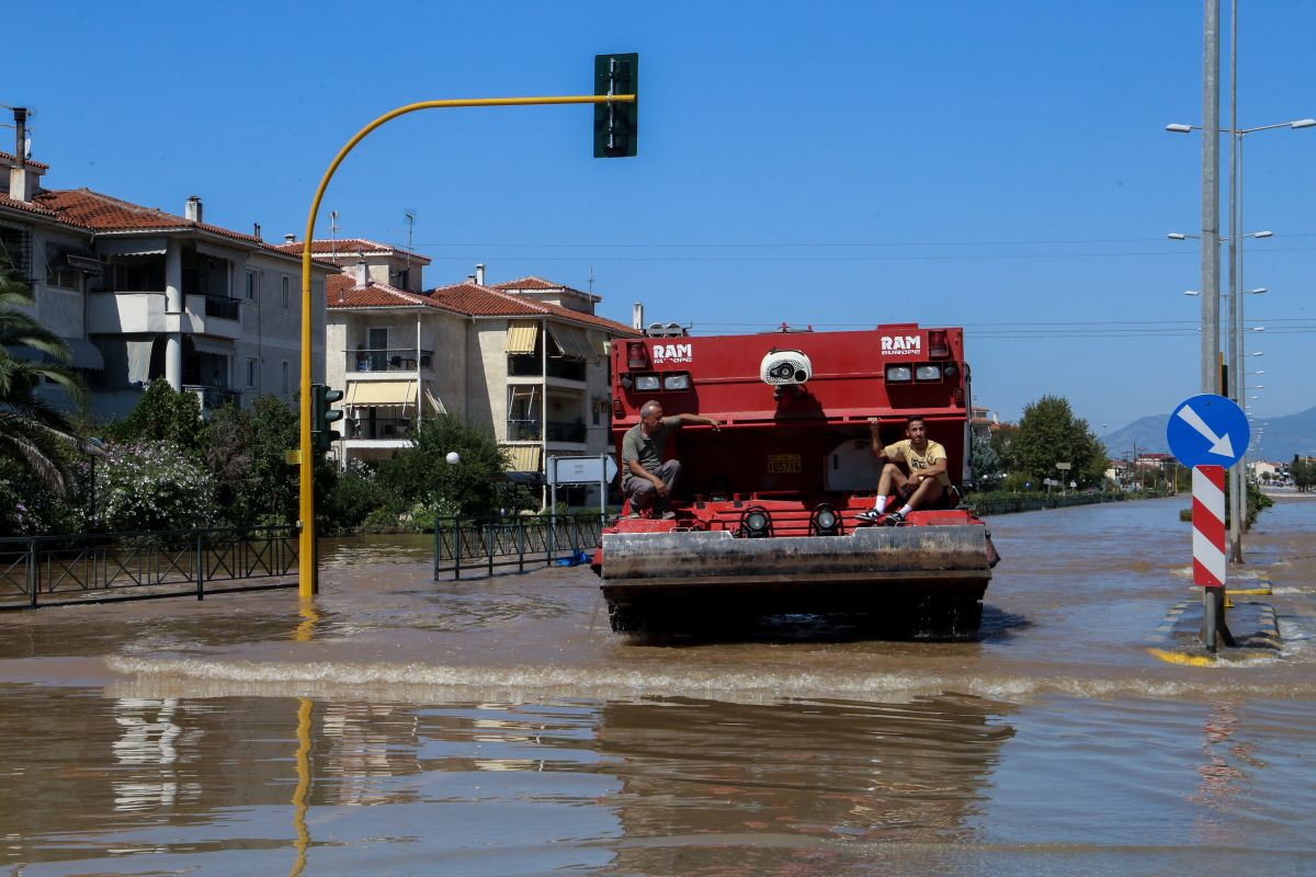 ΓΕΕΘΑ: O δεκάλογος για τις πλημμυρισμένες περιοχές - Οδηγίες προστασίας