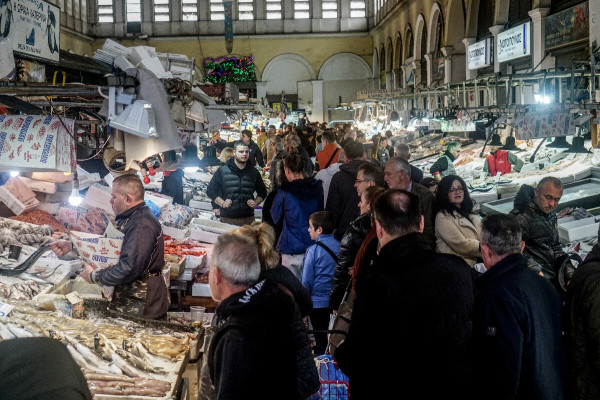 Χταπόδια, καλαμάρια, μύδια, γαρίδες - Τι να προσέξετε κατά την αγορά νωπών ή κατεψυγμένων