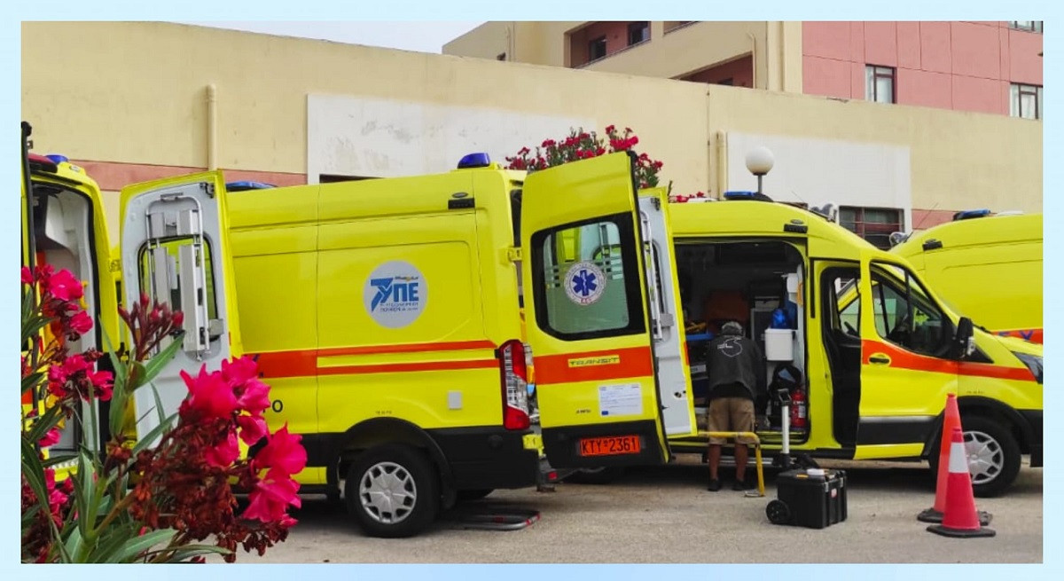 Νέα σύγχρονα ασθενοφόρα παραδόθηκαν σε Κέντρα Υγείας της Κρήτης