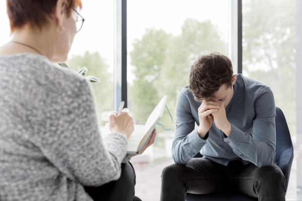 Τραύμα: Τι είναι και γιατί αποτελεί παράγοντα κινδύνου για μελλοντική ψυχική διαταραχή