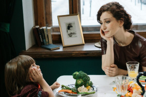 Μεσογειακή διατροφή: Πώς μπορεί να βελτιώσει την υγεία των παιδιών και των εφήβων