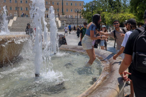 Υπουργείο Υγείας: Προσοχή για καύσωνα - Οι οδηγίες προστασίας του πληθυσμού