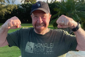 Τσακ Νόρις: Πέθανε ο θρυλικός ηθοποιός λίγες ημέρες μετά τα 86α γενέθλιά του