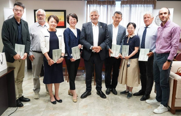 ΙΣΑ: Συνάντηση Πατούλη με το Προεδρείο του Ιατρικού Συλλόγου Σαγκάης