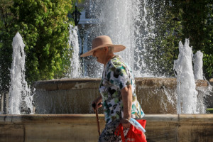 Οι δύο βιταμίνες που χρειάζεται ο οργανισμός μας σε περιόδους καύσωνα